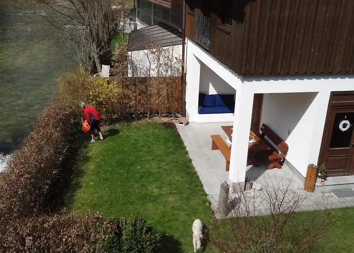 Am Fluss, Zentrale Lage *